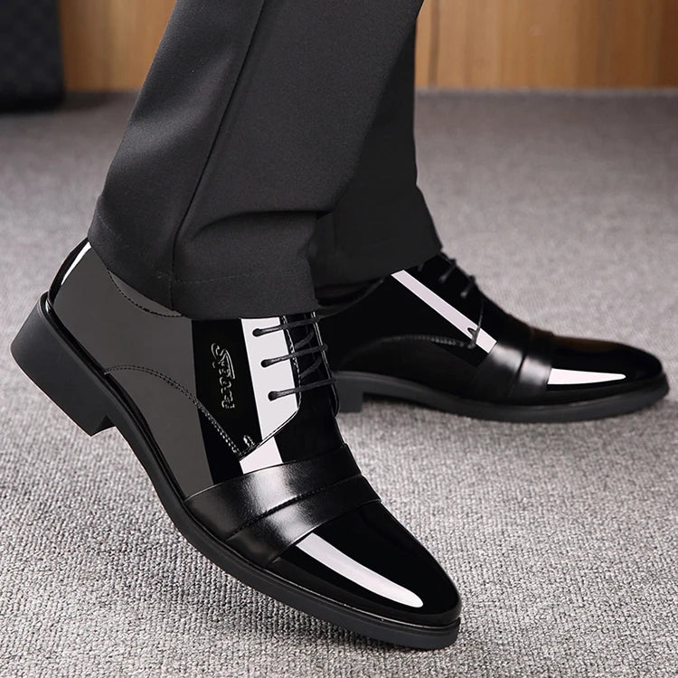 Social Shoe for Men Casual Business Patent Leather Dress Shoes Man Bright Upper Pointed Toe 2025 Trend Office Suit Footwear New