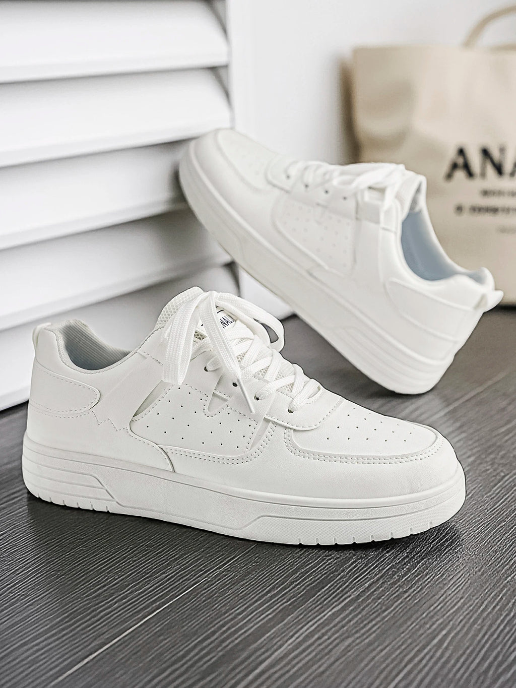 Fashionable sports shoes - skate shoes. Low-top lace-up shoes with a school style and street style, suitable for daily outdoor