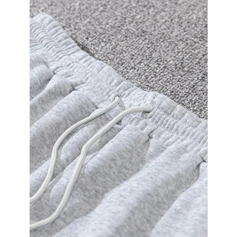 Men's Fashionable and Minimalist Shorts for Spring and Summer, Suitable for Both Men and Women, Casual Sports Shorts